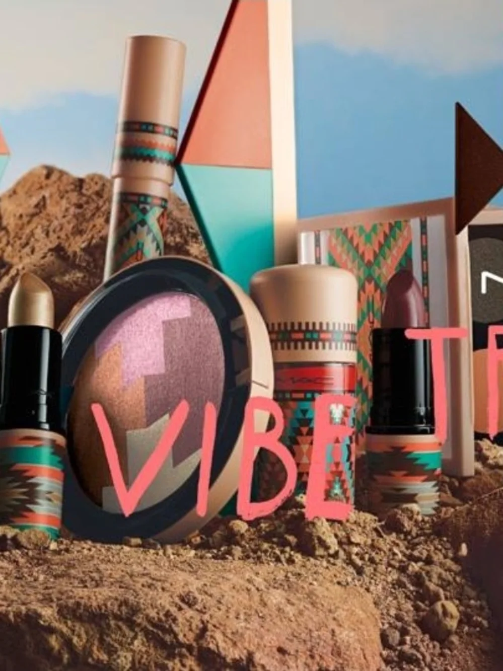 LIMITED EDITION MAC VIBE TRIBE PATENT POLISH LIP PENCIL- 